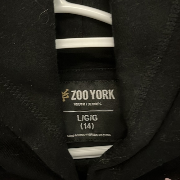 Zoo York, black and pink never been worn - Picture 3 of 3